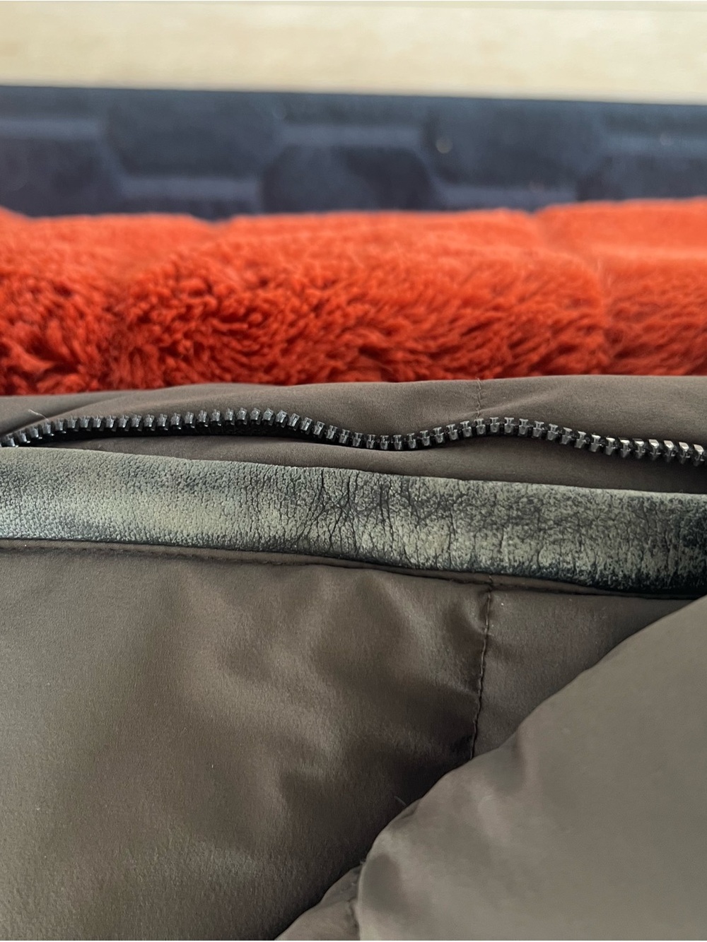 RUDSAK Men's Olive Green Puffer Jacket with Hood - Picture 4 of 8